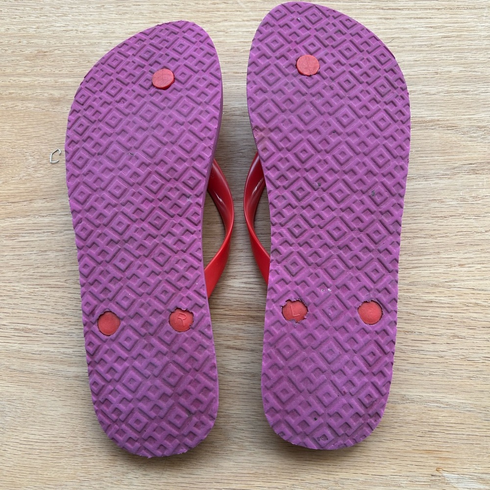 Tory Burch Pink and Purple Flip Flops size 8 - Picture 2 of 3